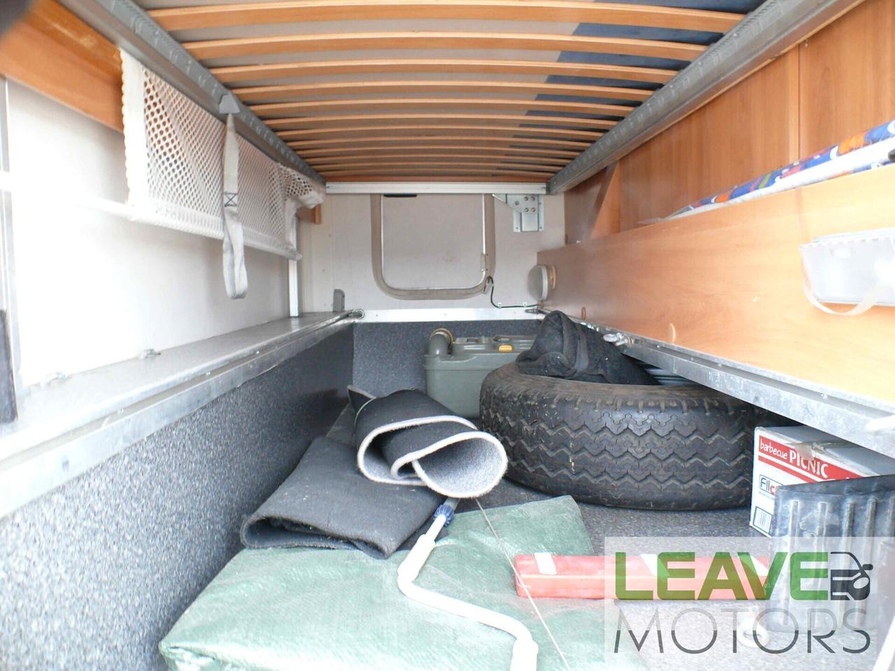 Hymer/eriba camper mansardato (M1327)