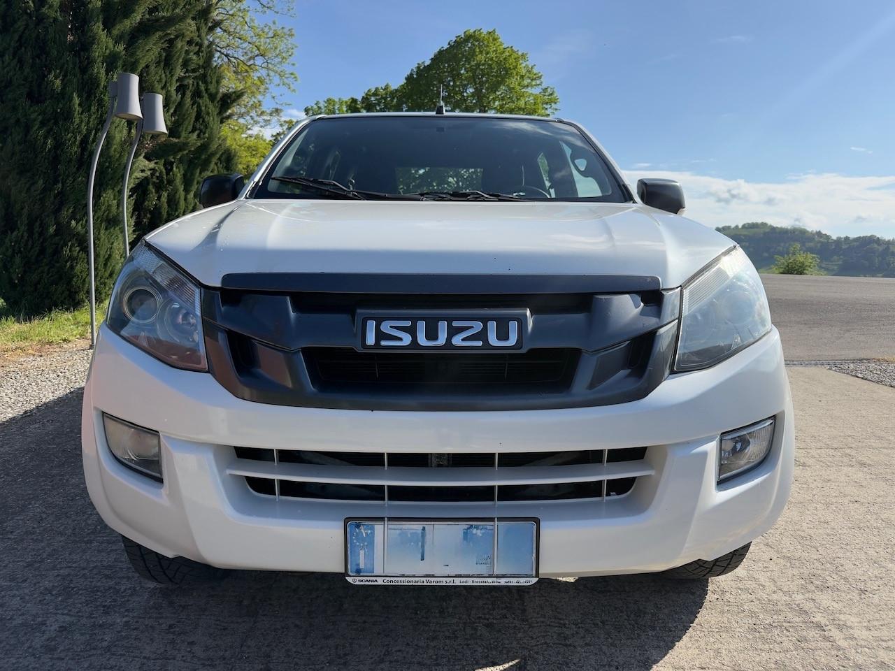 Isuzu D-Max 2.5 Crew Cab Quasar A/T 4WD