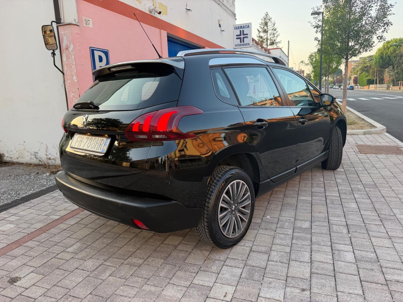 Peugeot 2008 PureTech 82 Allure
