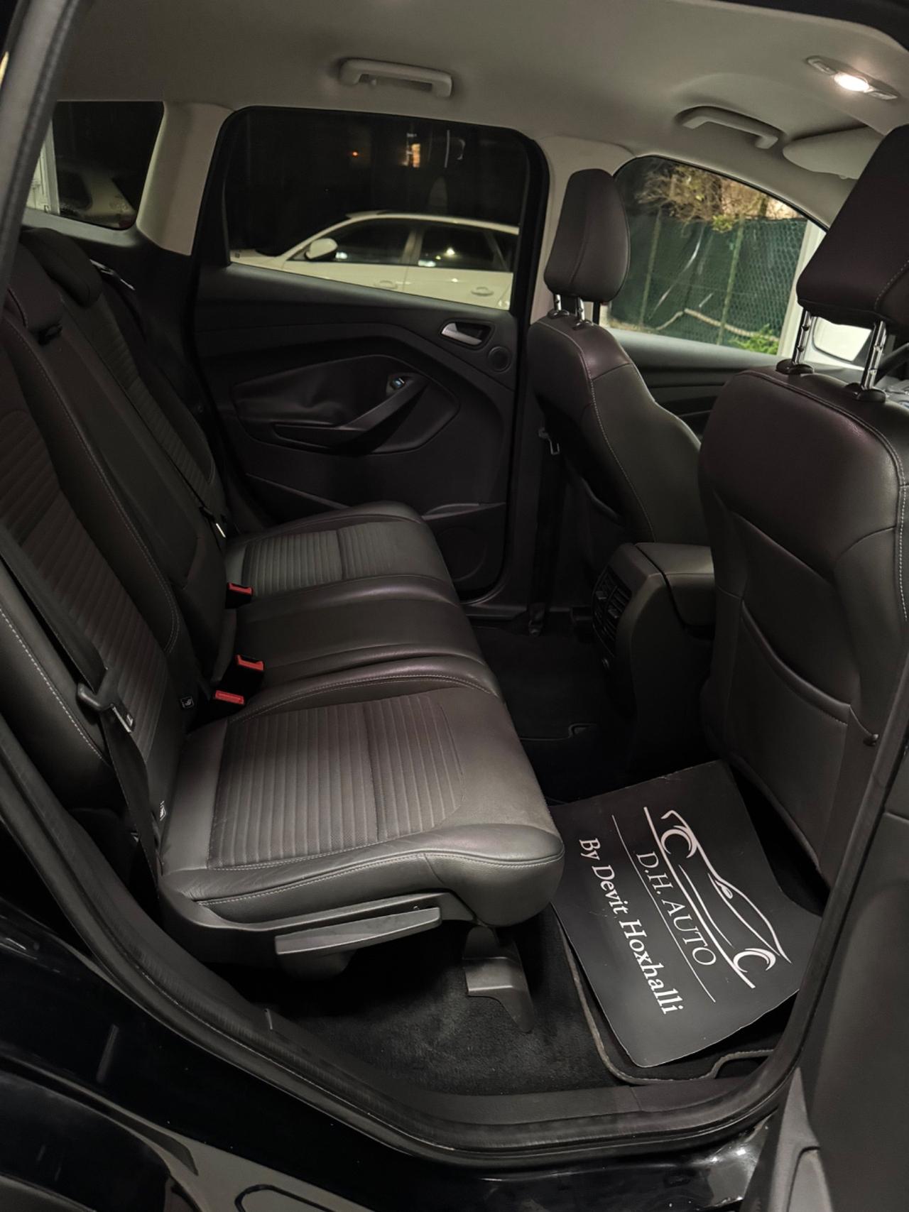 Ford Kuga 1.5 TDCI 120 CV S&S 2WD ST-Line