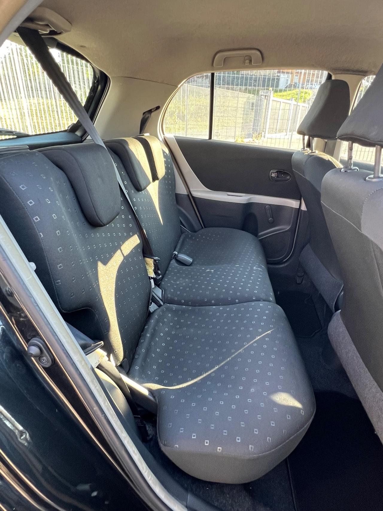 Toyota Yaris 1.0 5 porte Now