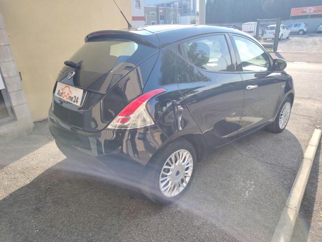 LANCIA Ypsilon 1.2 69 CV 5 porte Silver NEOPATENTATI-FINANZIABILE