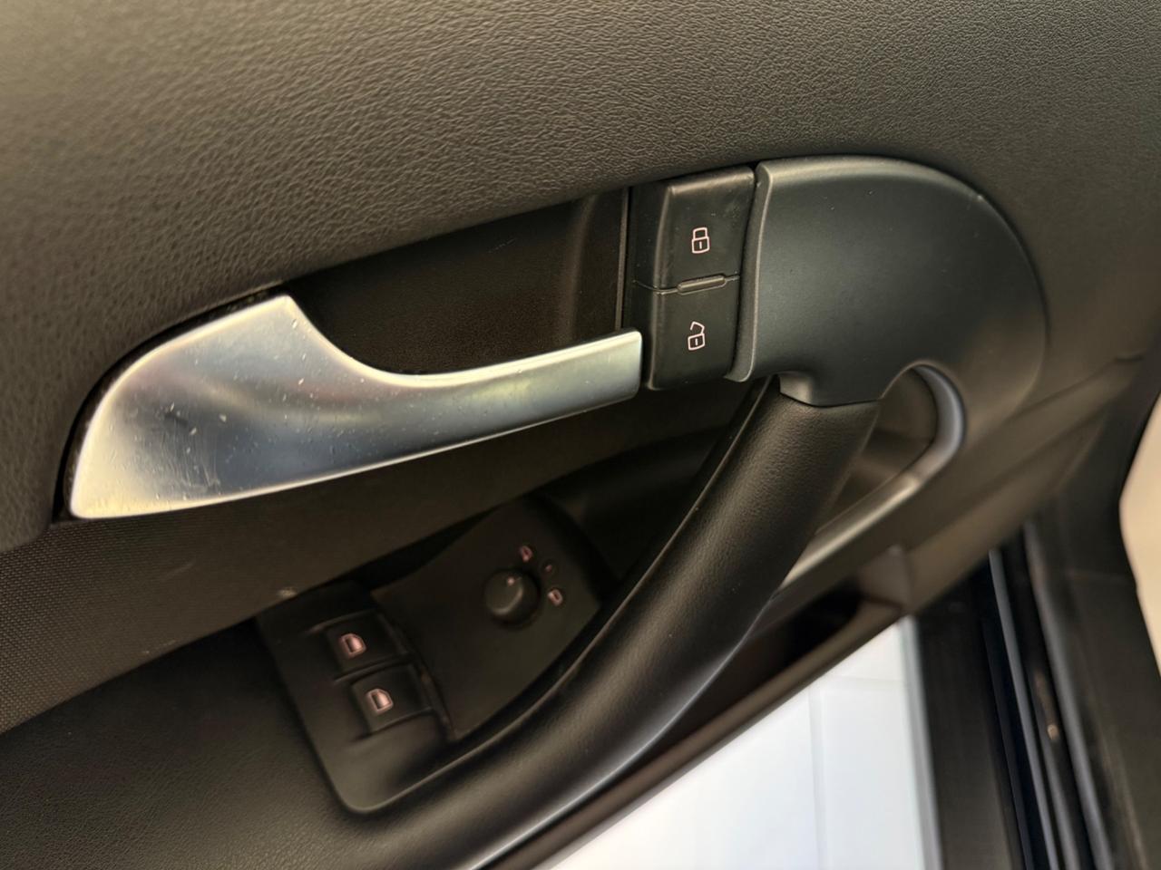 Audi A3 1.6 tdi Ambiente 90cv okneopatentati