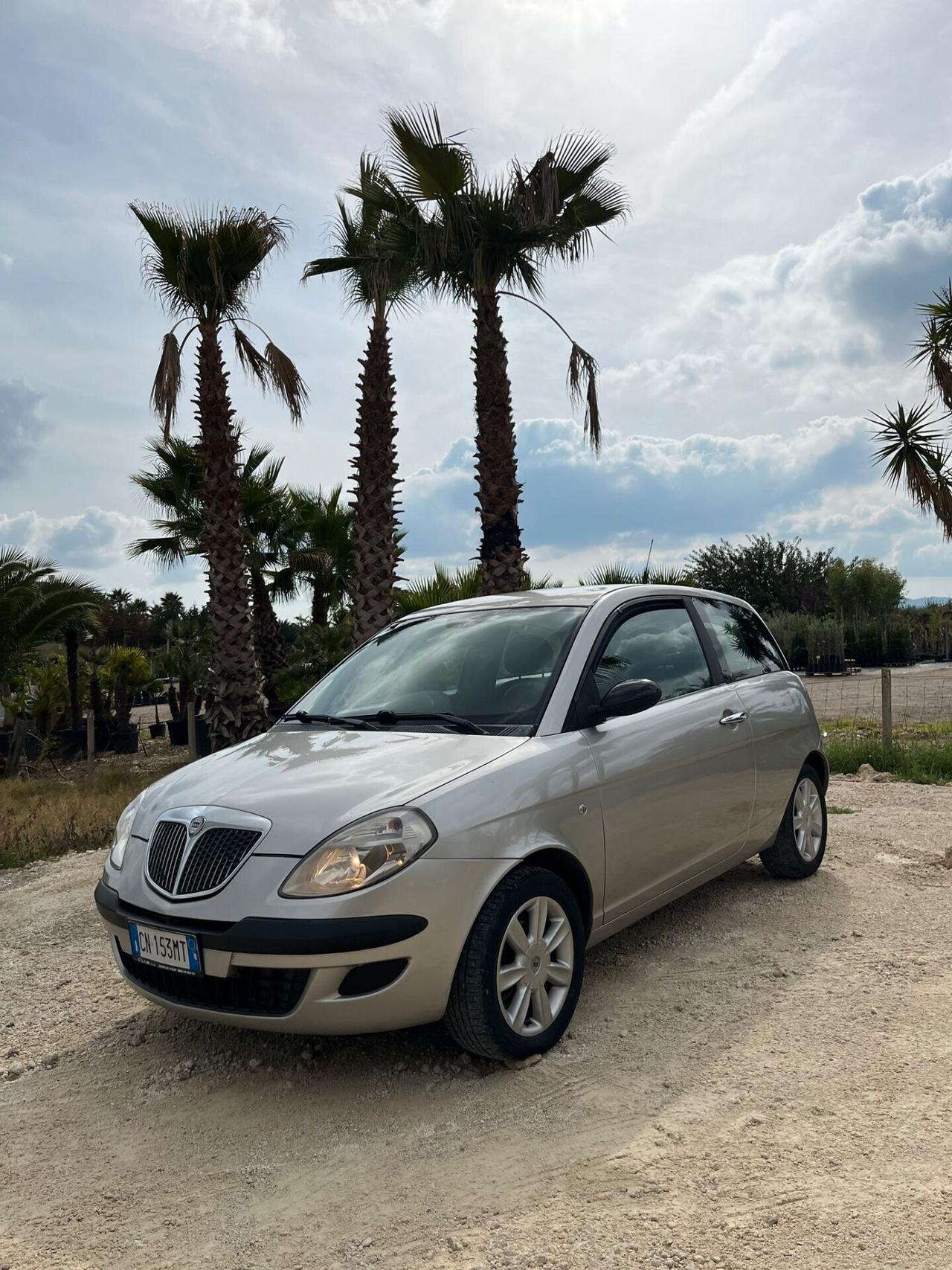 Lancia Ypsilon 1.2 Argento