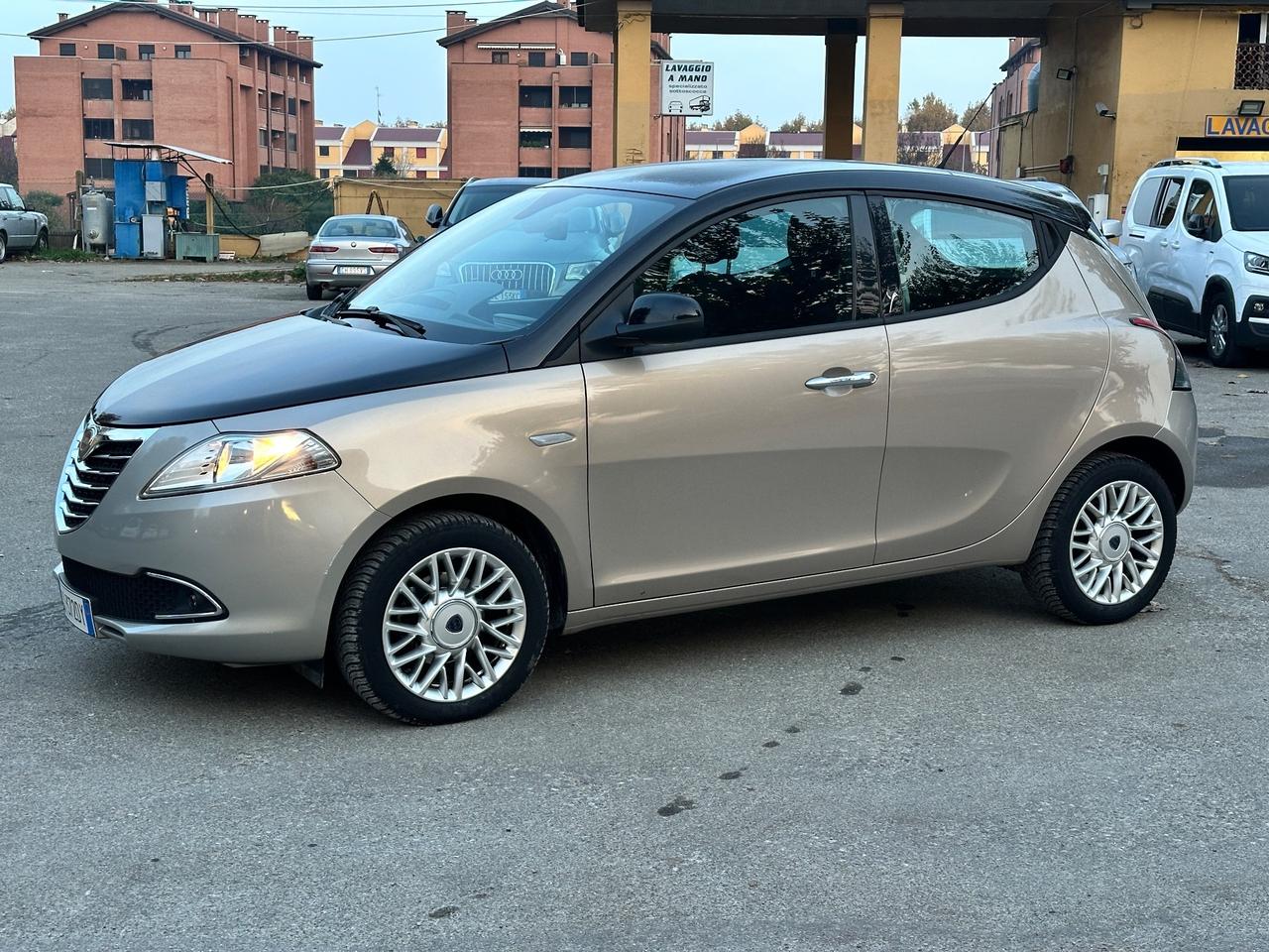 Lancia Ypsilon 1.2 Platinum solo 115mila km