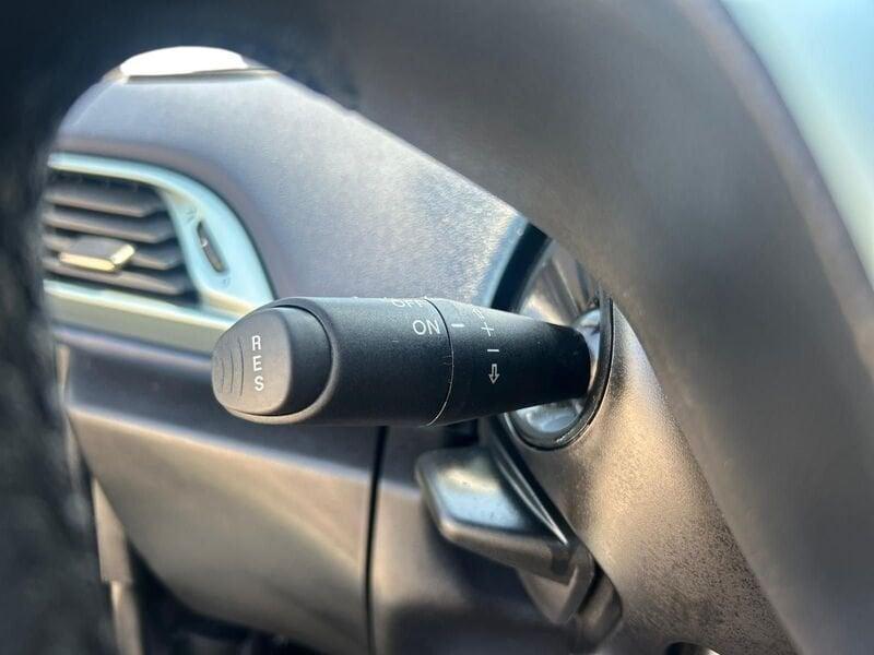 Lancia Ypsilon 1.0 FireFly 70cv Hybrid Platino