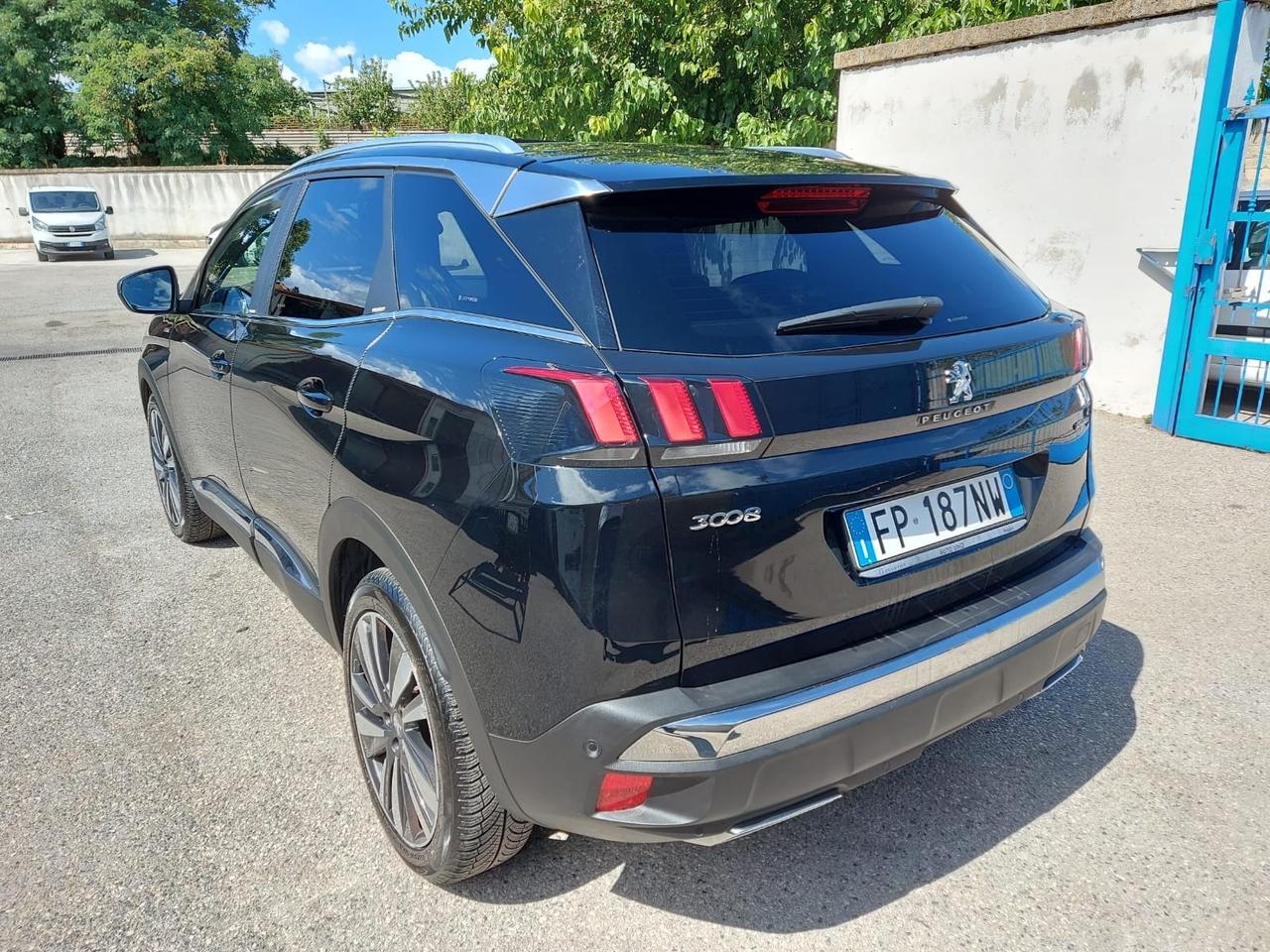 Peugeot 3008 “GTLINE” 1.5 hdi- cambio/aut-2018