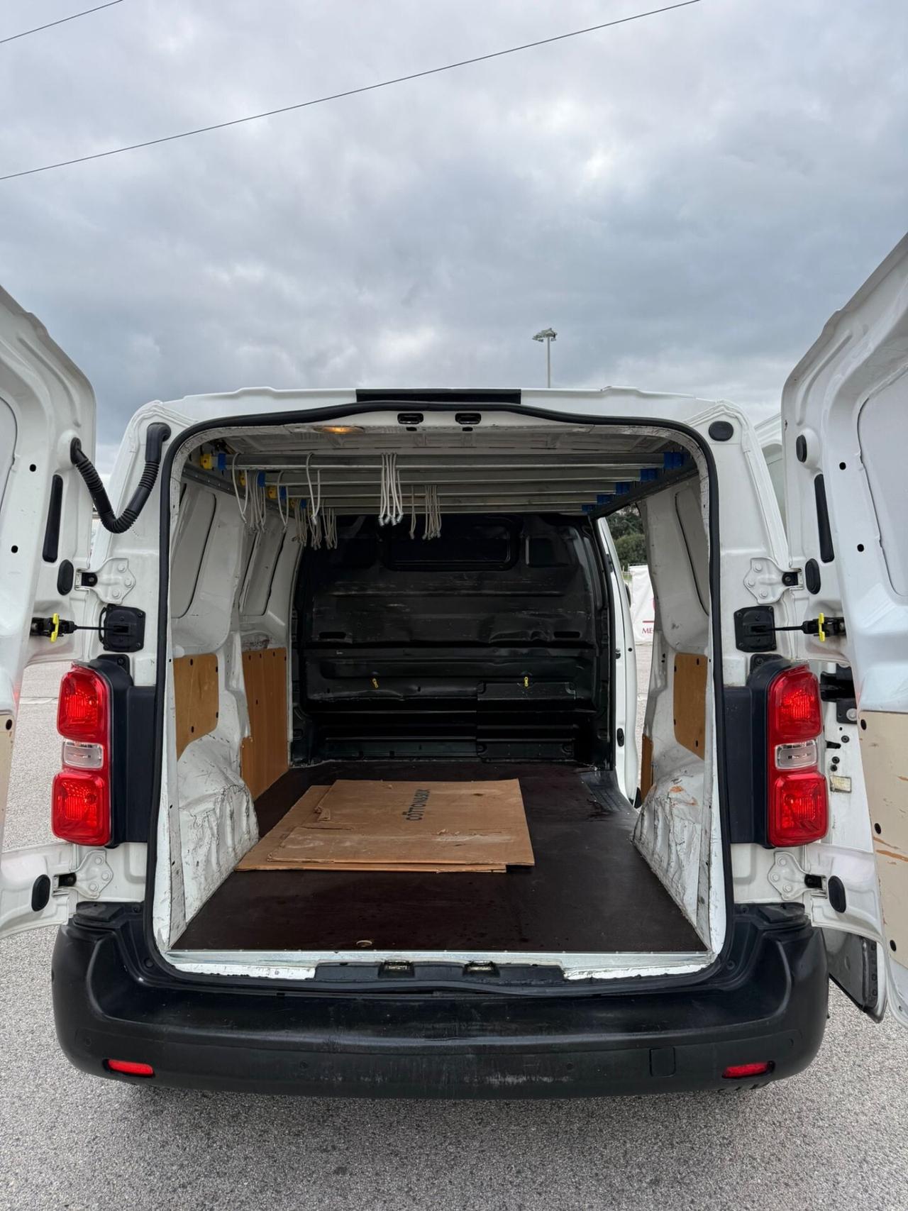 Peugeot Expert 2.0 BlueHDi 120 CV 2017