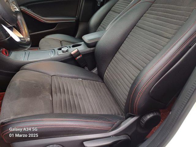 MERCEDES-BENZ A 180 d Automatic Premium