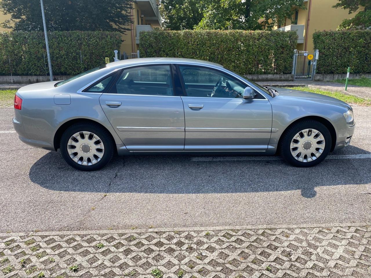 Audi A8 4.2 V8 TDI F.AP. quattro tiptronic 145.000km