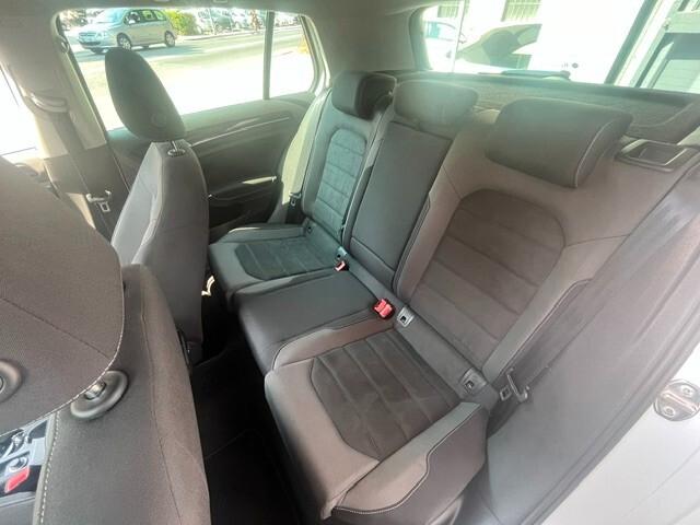 VOLKSWAGEN GOLF VII TGI METANO 130CV EXECUTIVE DSG NAVI ALCANTARA SENSORI DI PARCHEGGIO ANTERIORI POSTERIORI CERCHI IN LEGA OK NEOPATENTATI - CON € 25 percorrenza KM 460 - GARANZIA 12 MESI -