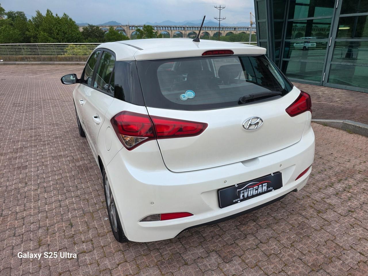 hyundai i20 1.2 valutiamo usato