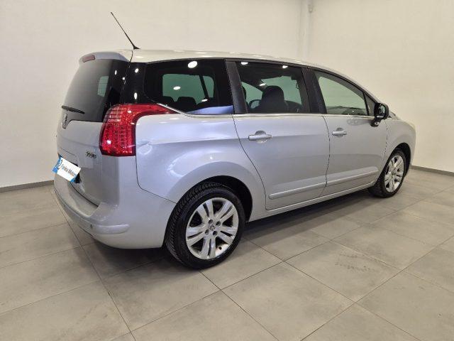 PEUGEOT 5008 2.0 HDi 150CV 5 posti - Bluetooth - Sens. Post.