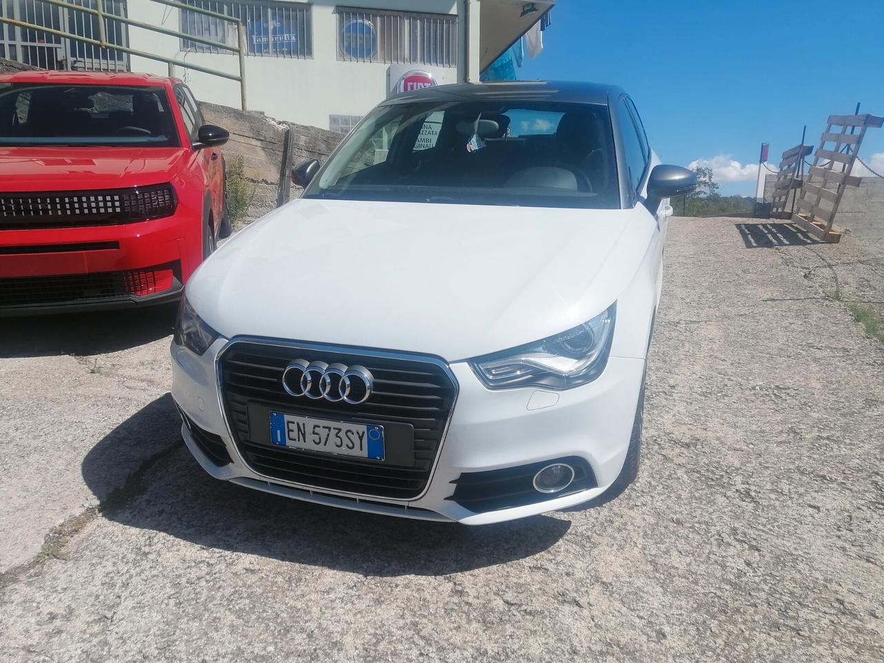 Audi A1 1.6 TDI S tronic S LINE.