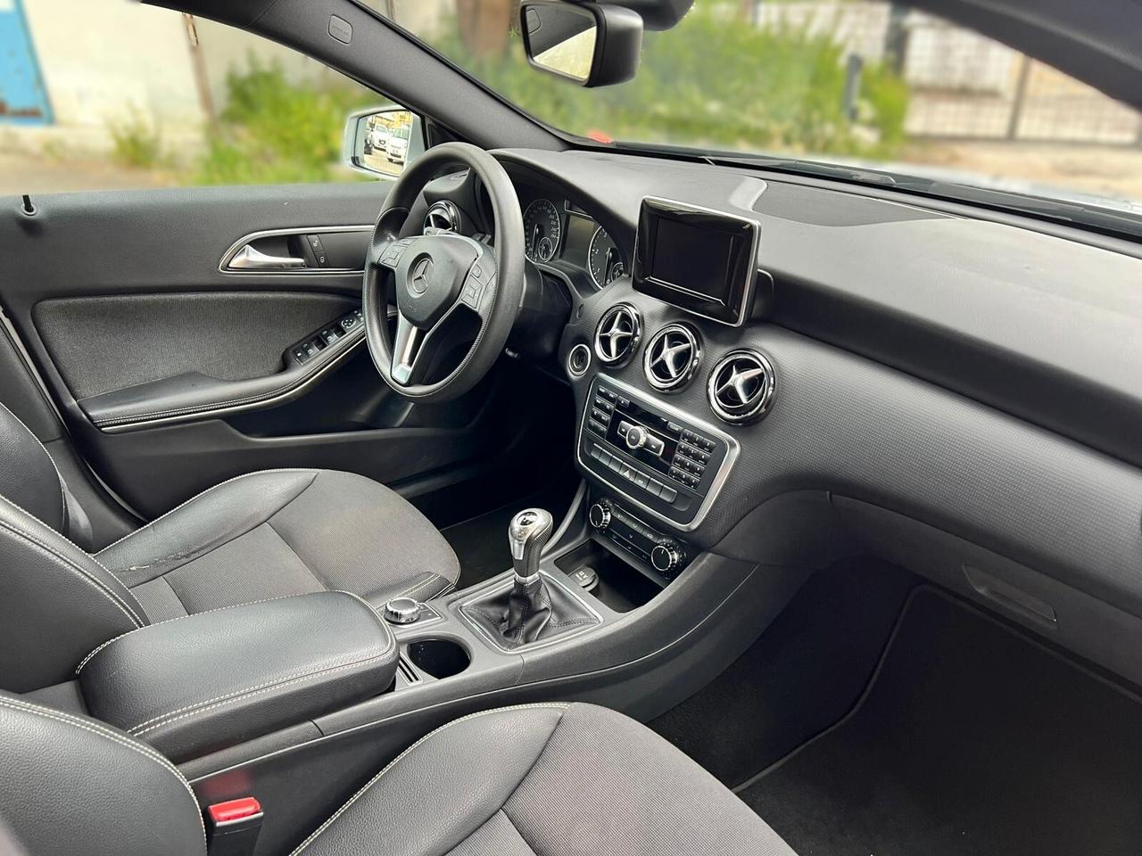 MERCEDES CLASSE A 180 1.5 CDI Premium-2013