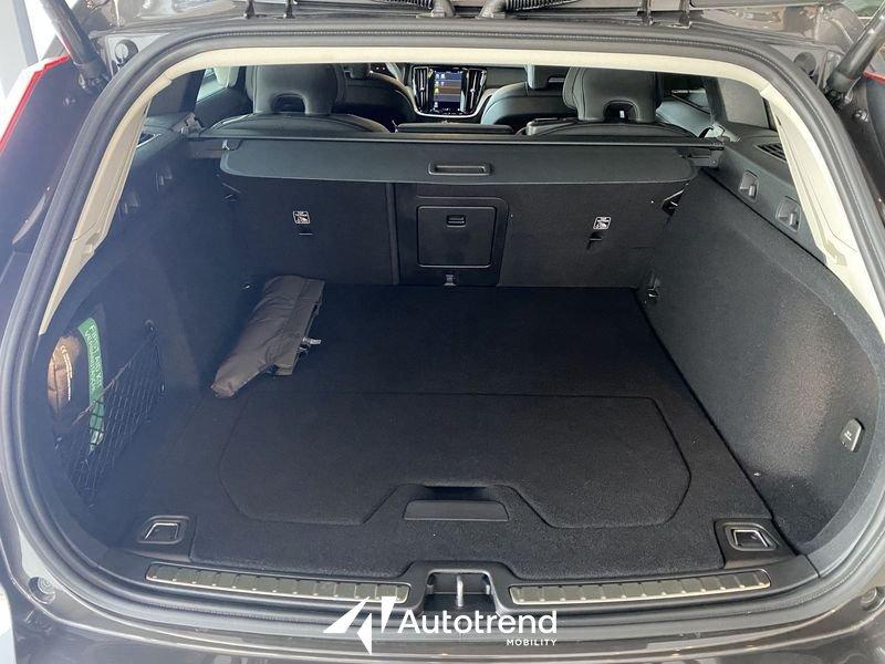 Volvo V60 B4 197+14 CV Mild-Hybrid (D) Automatico Plus Dark
