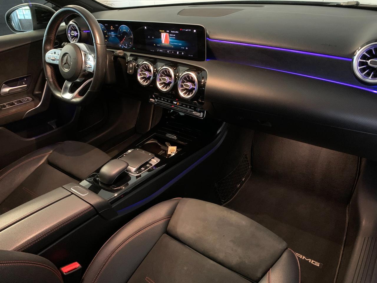 Mercedes-benz A 180 d Automatic Premium AMG Line