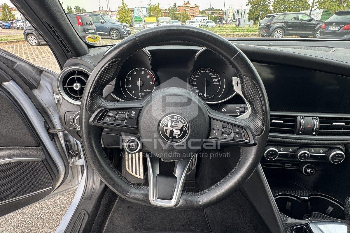 ALFA ROMEO Giulia 2.0 Turbo 280 CV AT8 AWD Q4 Veloce Ti