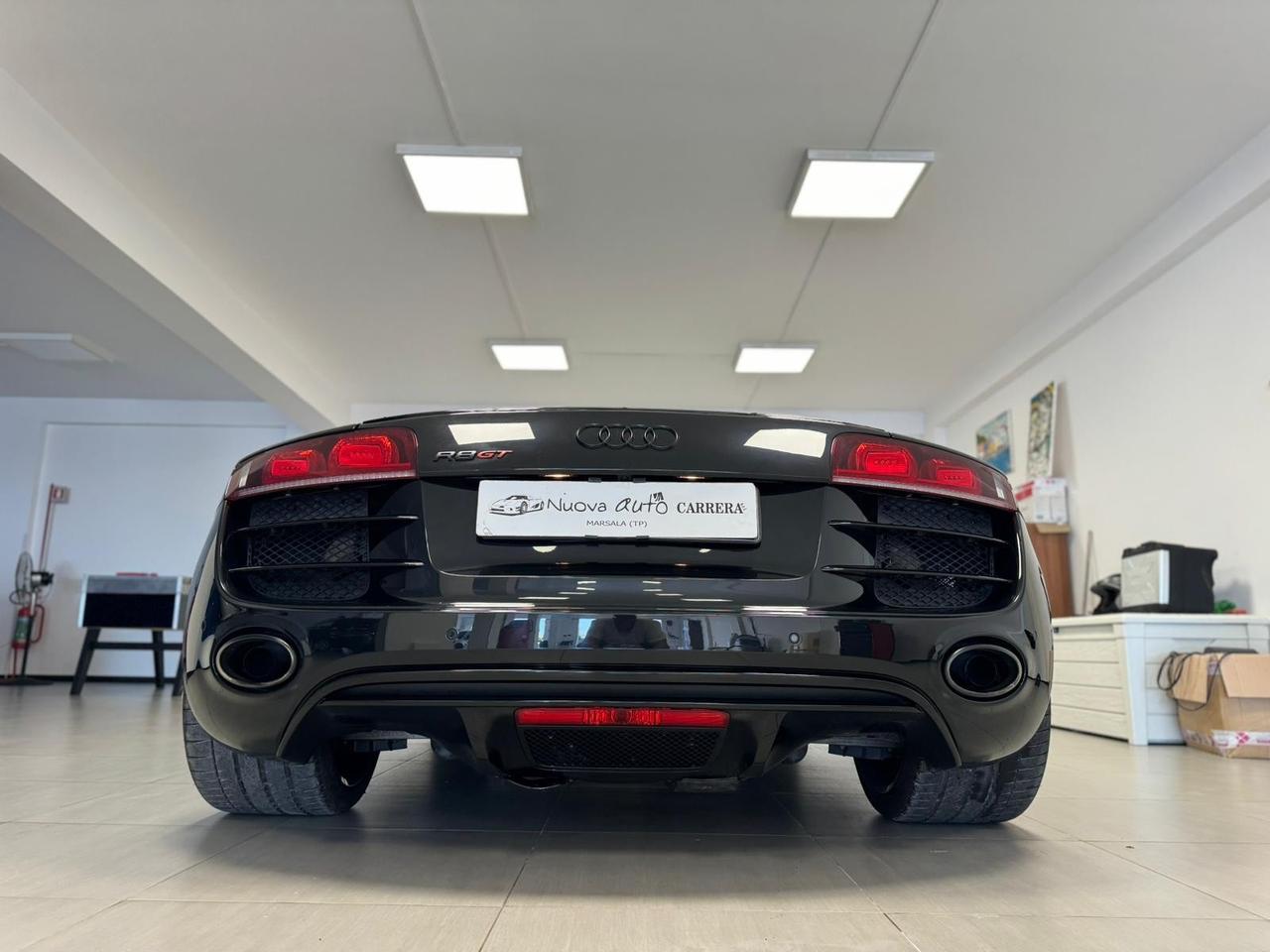 Audi R8 5.2 V10 FSI quattro R tronic