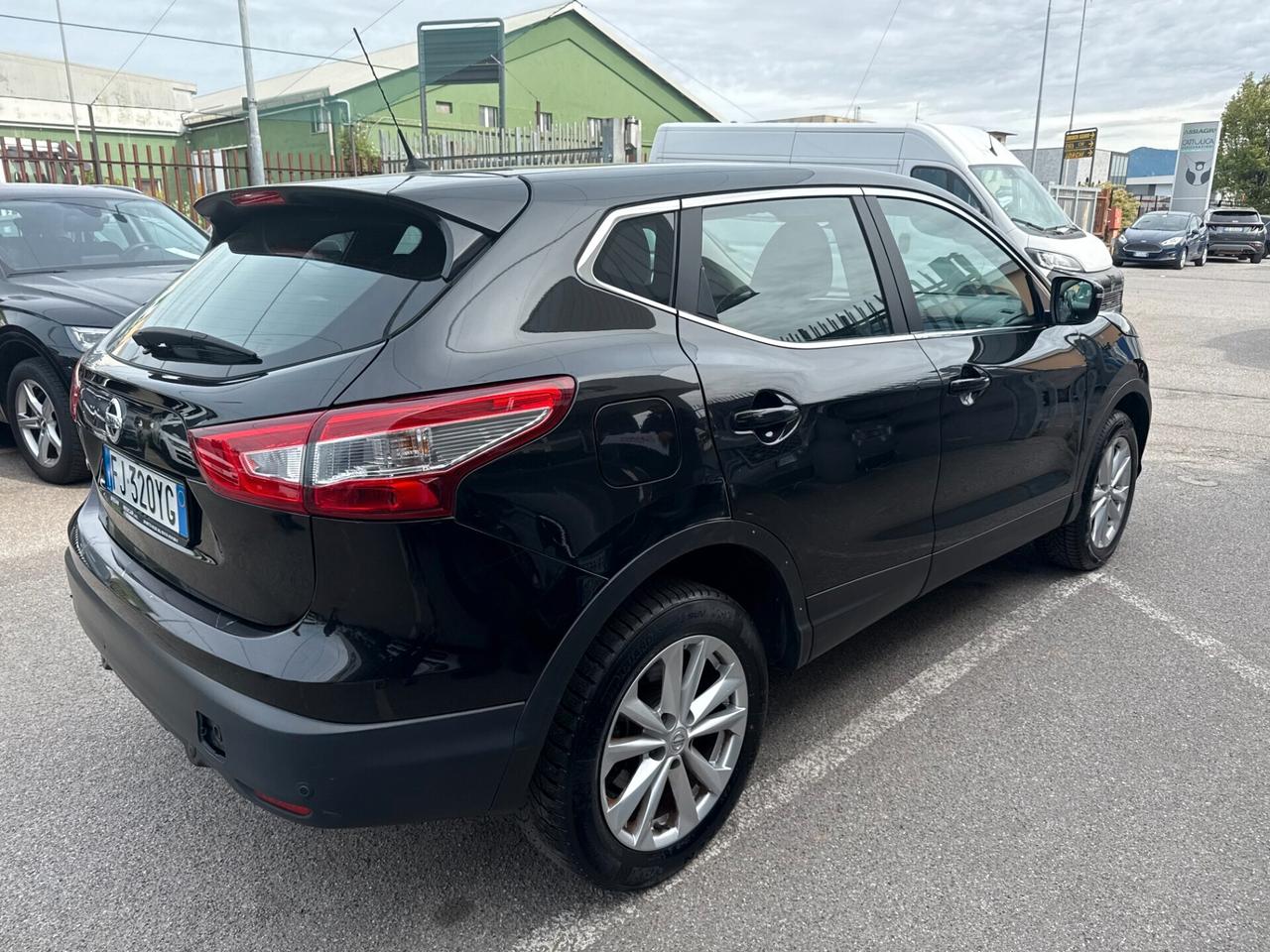 Nissan Qashqai 1.5 dci 110 CV