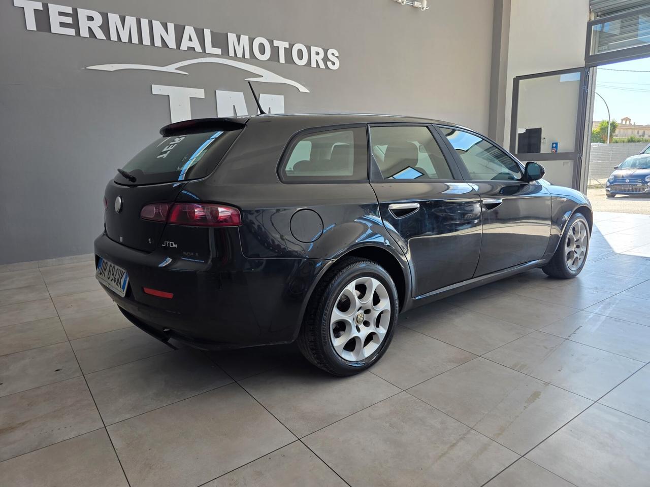 Alfa Romeo 159 1.9 JTDm 16V Sportwagon Distinctive