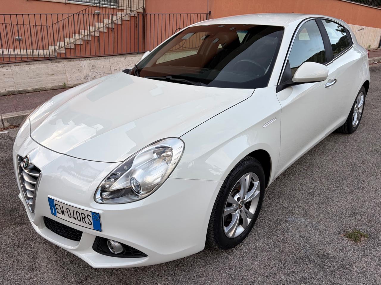 Alfa Romeo Giulietta 1.6 JTDm distictive ideale per neopatentati