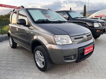 Fiat Panda 1.3 MJT 16V DPF 4x4 Climbing