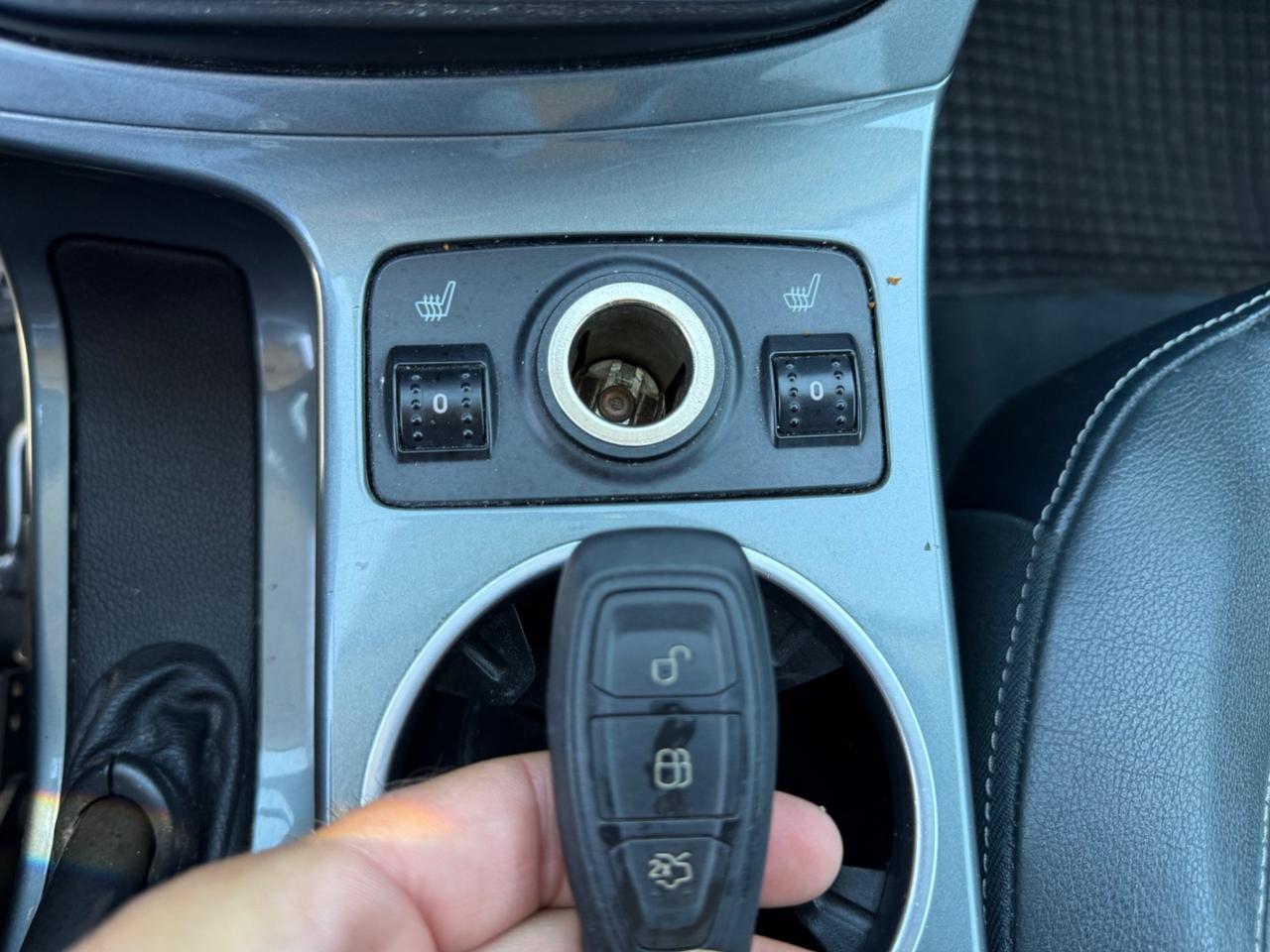 Ford C-Max 2.0 TDCi 163CV Powershift Titanium