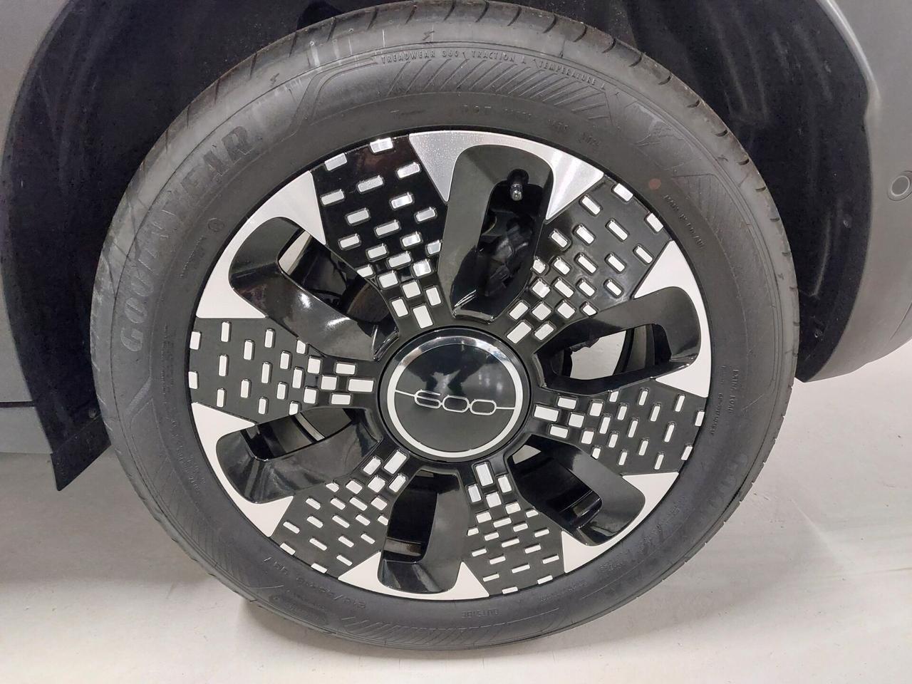 FIAT 600 (2023-->) 600 Hybrid 145 CV DCT MHEV L...
