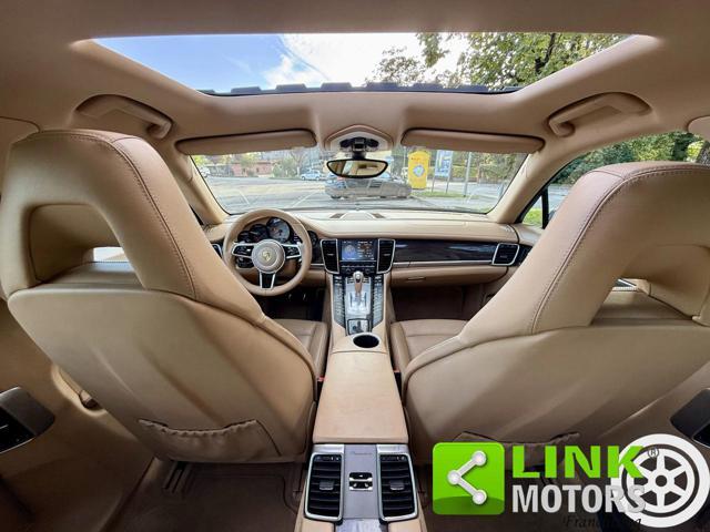 PORSCHE Panamera 4s