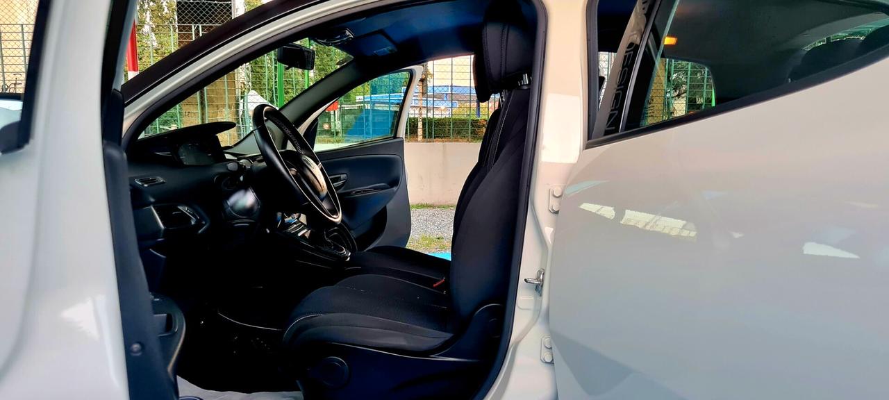 LANCIA YPSILON 1.2 BENZINA G.P.L DI CASA KM 71 MILA