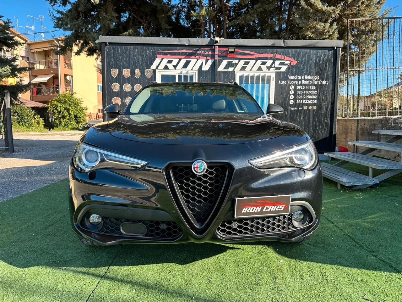 Alfa Romeo Stelvio 2.2 Turbodiesel 210 CV AT8 Q4 Business FULL-BLACK