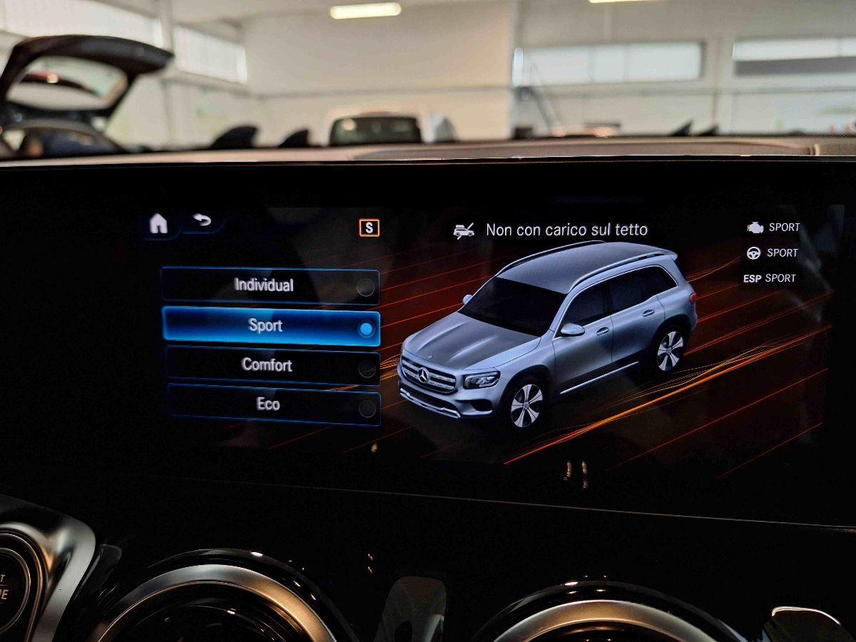 MERCEDES GLB 200 d auto 7posti - RETRO-CAM - LED - GAR.24 MESI