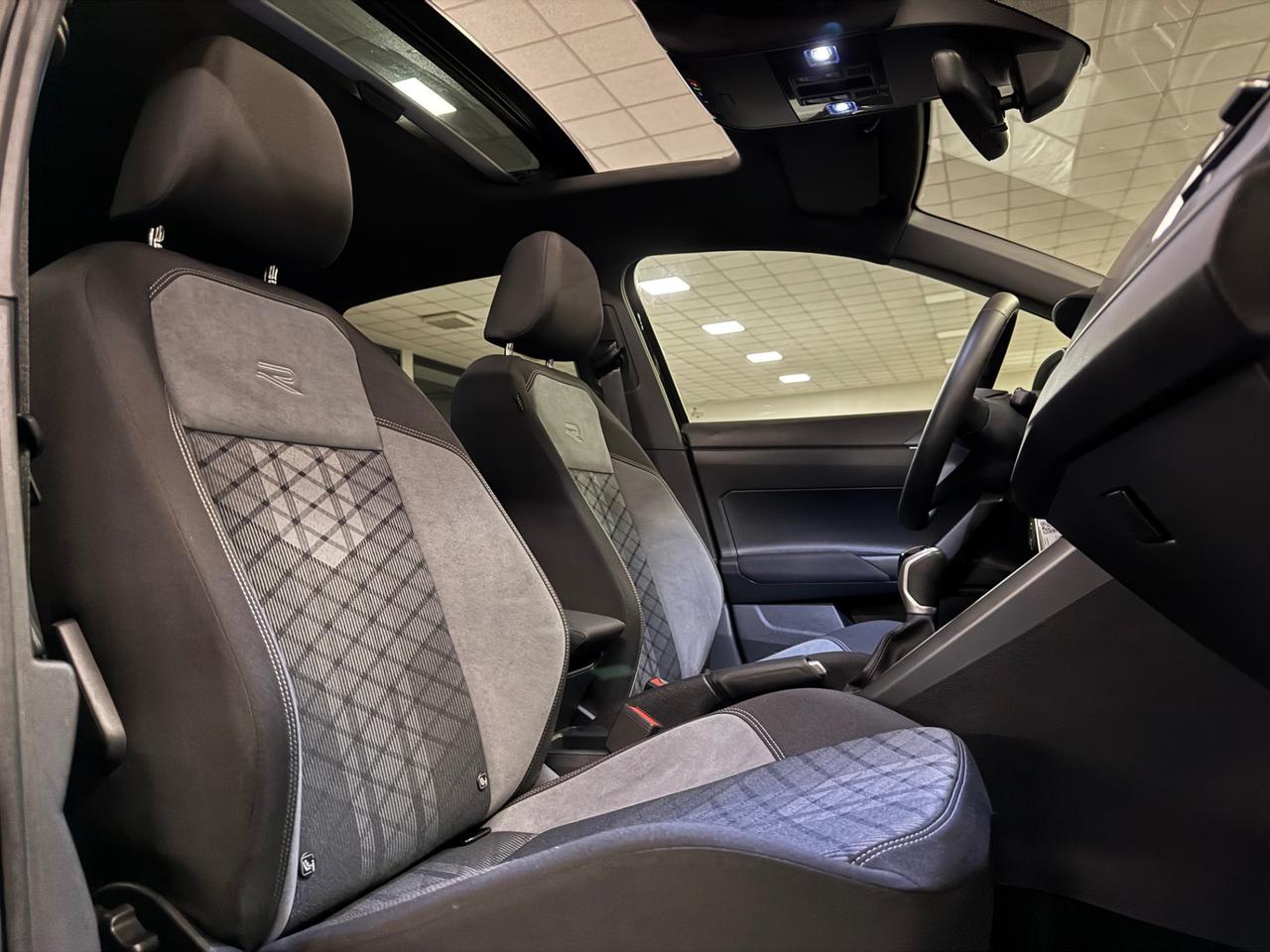 Volkswagen Taigo 1.0 tsi R-Line 115cv Tetto Apribile