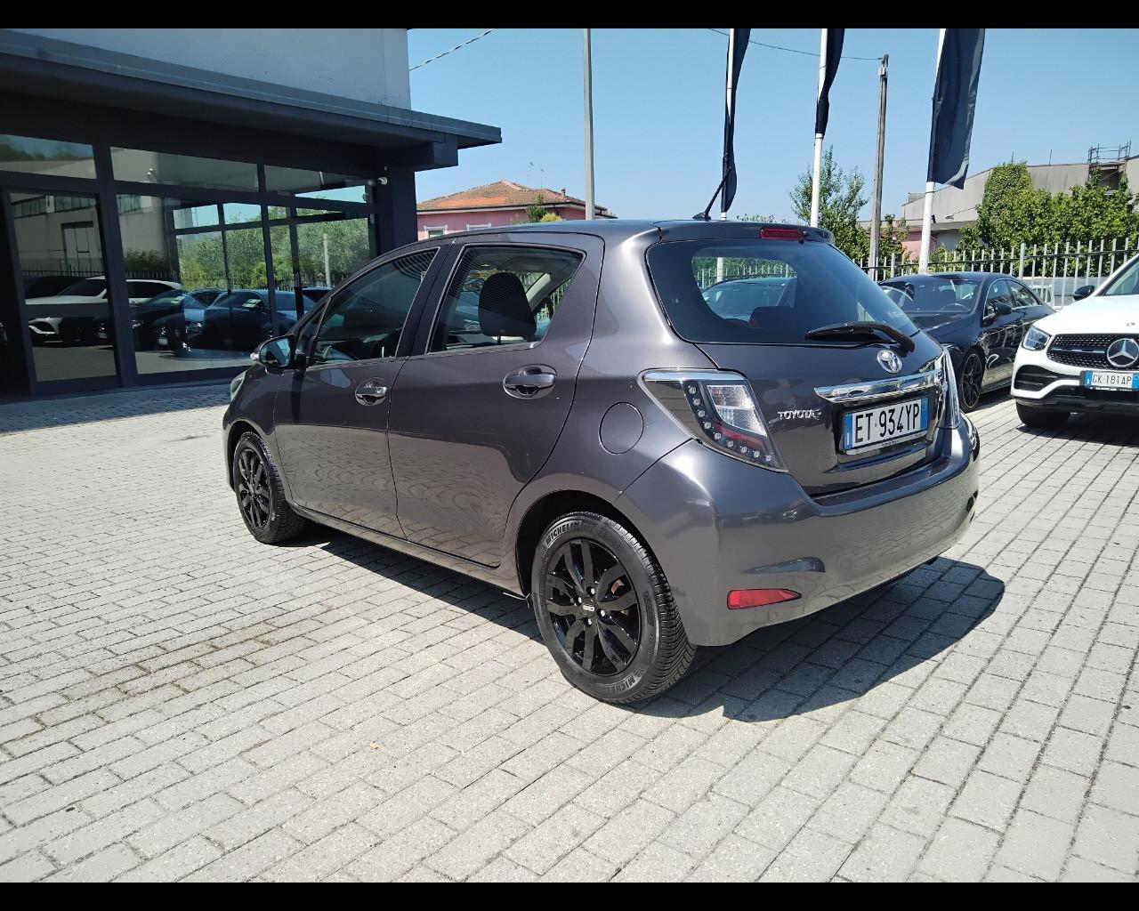 TOYOTA Yaris III 2011 - Yaris 5p 1.0 Active