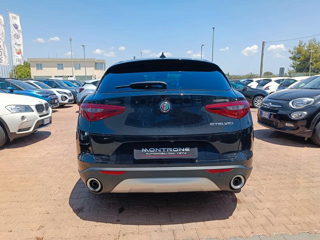 Alfa Romeo Stelvio 2.2 Turbodiesel 160 CV AT8 RWD Sport-Tech