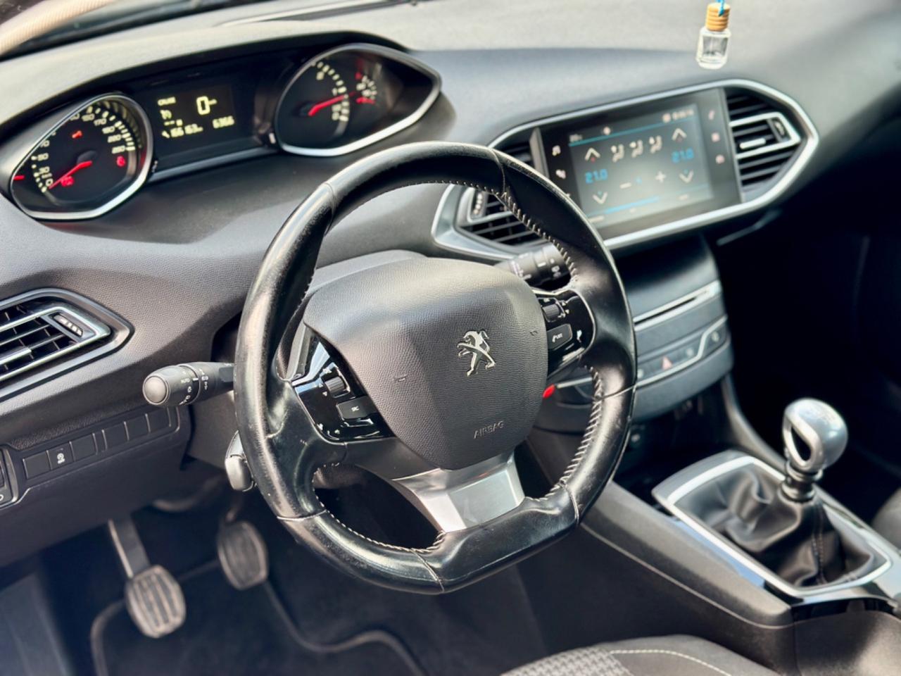 PEUGEOT 308 1.6HDi 2018 - 120CV ALLURE IMPECCABILE OK NEOPATENTATI IVA COMPRESA