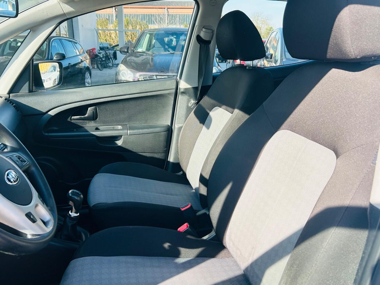 Kia Venga 1.4 CRDi 90CV Cool