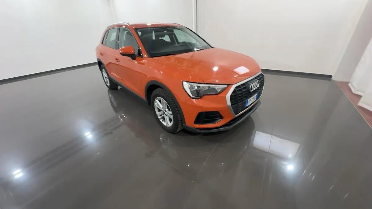 Audi Q3 35 TDI S tronic Business