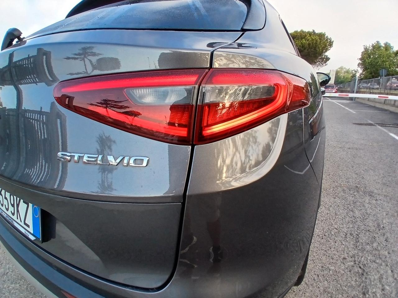 Alfa Romeo Stelvio 2.2 180CV AT8 RWD Super