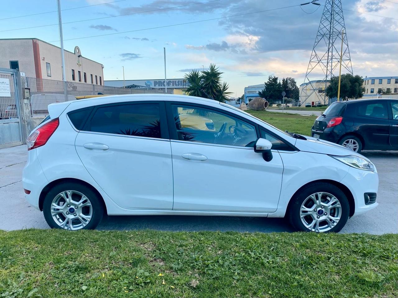 Ford Fiesta 1.2 82 CV 5 porte Titanium