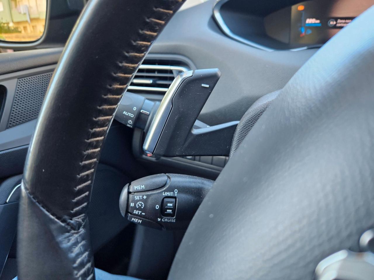 Peugeot 308 BlueHDi 130 S&S SW Style