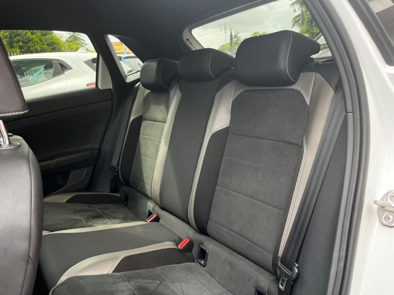 Volkswagen Polo 2.0 TSI DSG GTI BlueMotion Technology