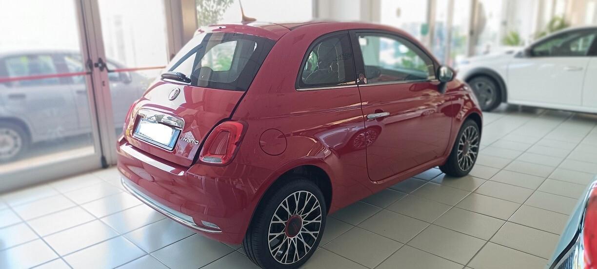 Fiat 500 1.0 Hybrid Red