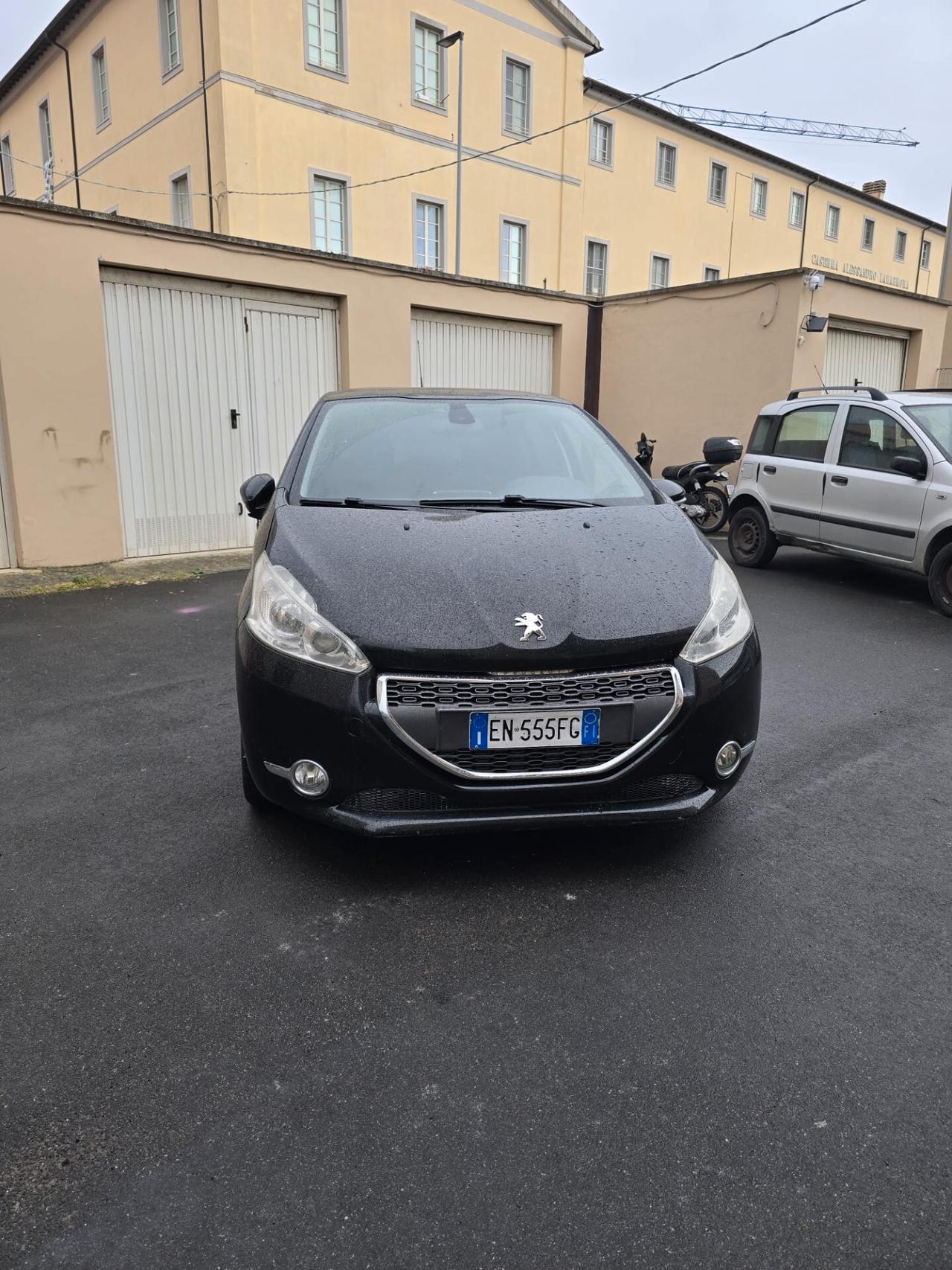 Peugeot 208 1.4 HDi 68 CV 5 porte Allure