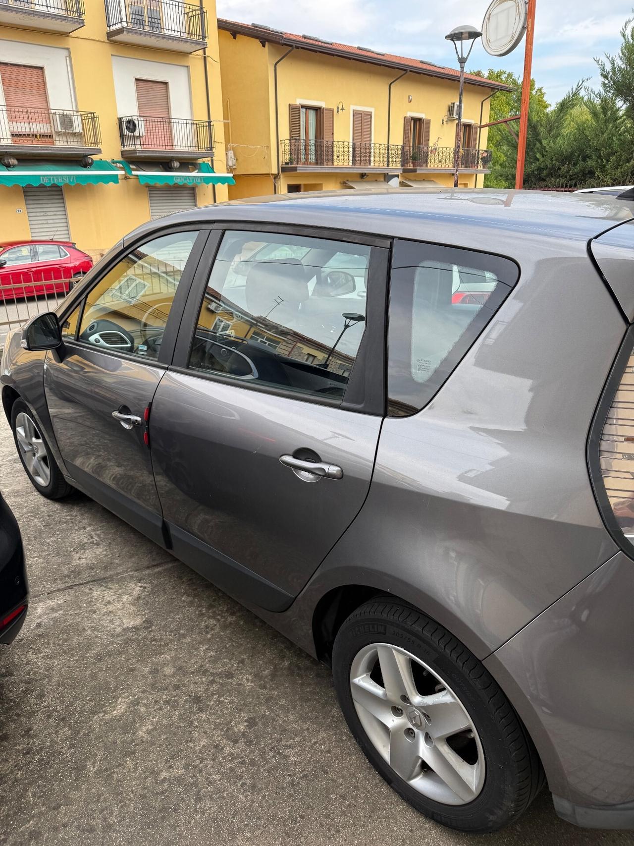 Renault Scenic 1.6 Benzina GPL