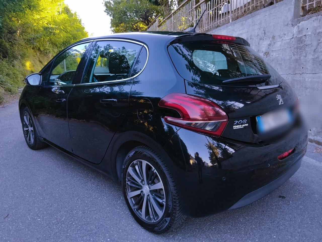 Peugeot 208 BlueHDi 75 5 porte Allure