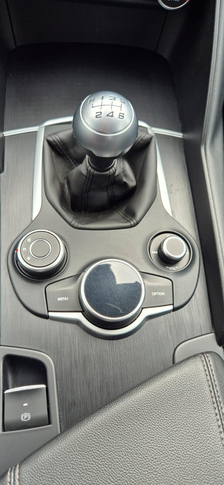 Alfa Romeo Giulia 2.2 Mj 150CV Bus.-km82.000-2017