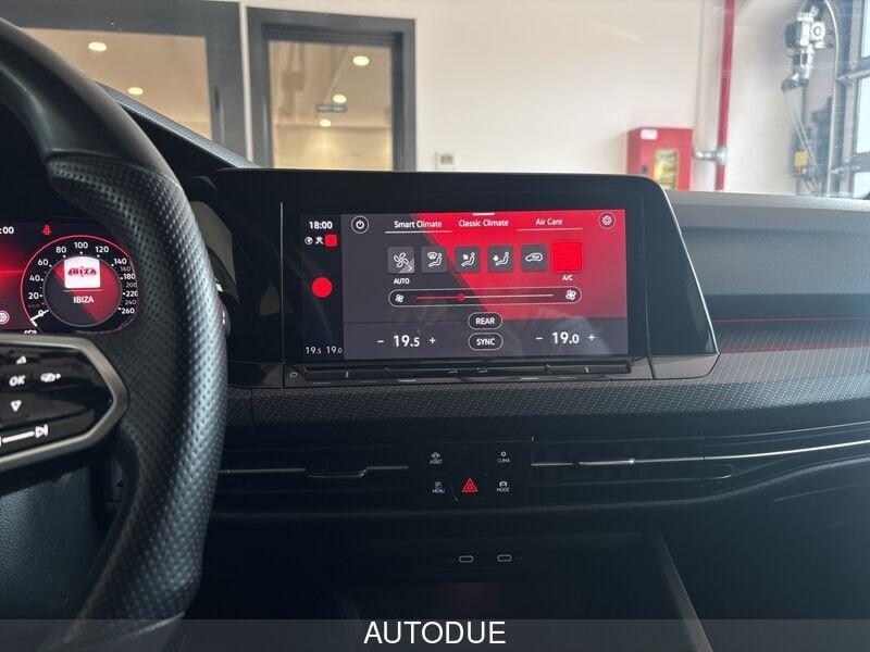 Volkswagen Golf 8 2.0 TDI R-LINE 150CV DSG