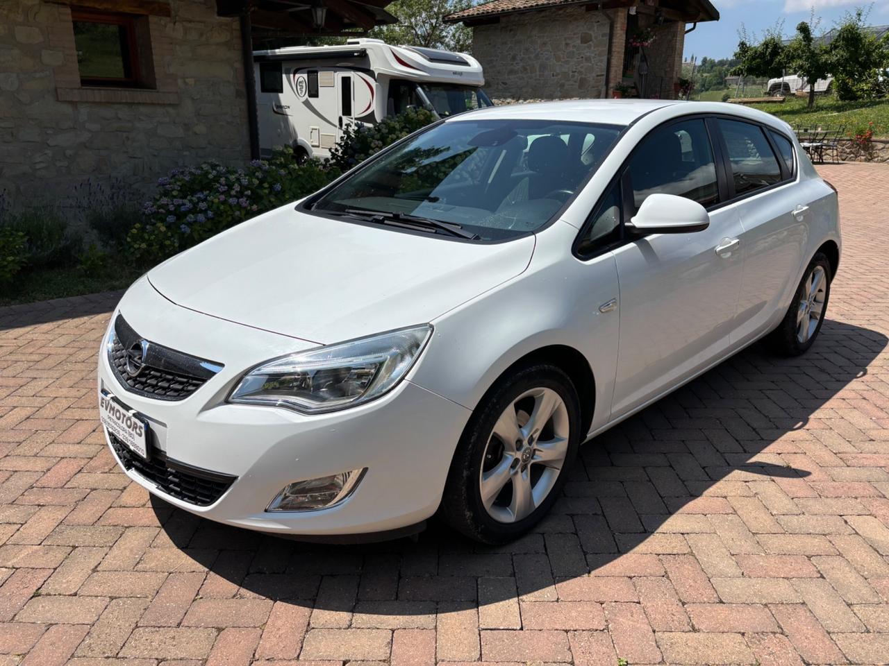 Opel Astra 1.4 Turbo 140CV 5 porte Cosmo